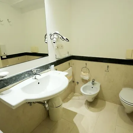 Guest house & *