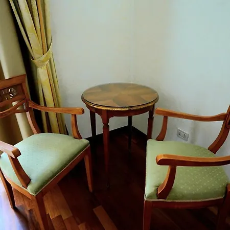 Guest house & *