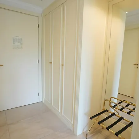 Guest house & *